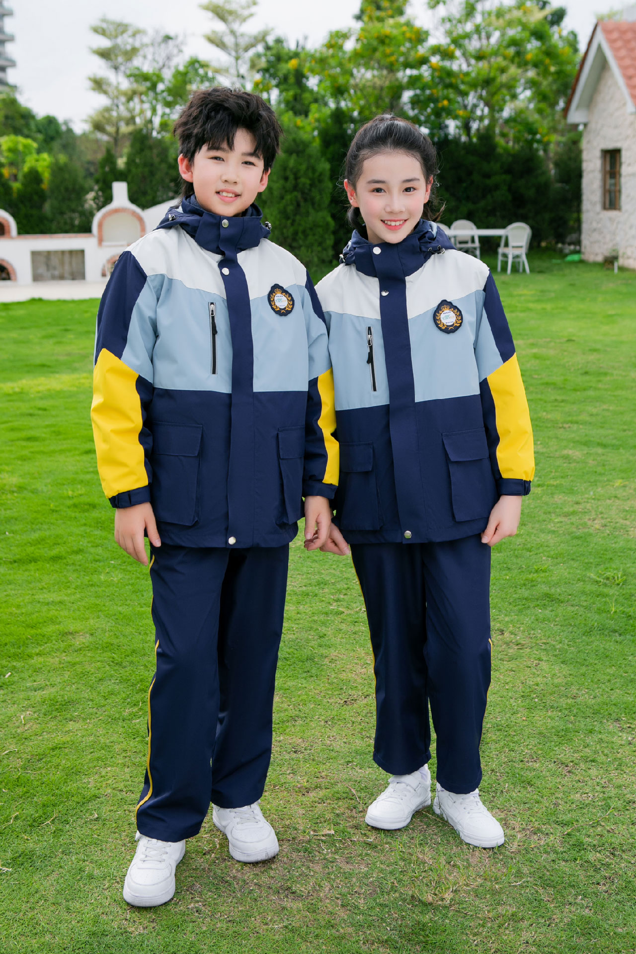 消費(fèi)降級大背景下如何劃算定制校服？